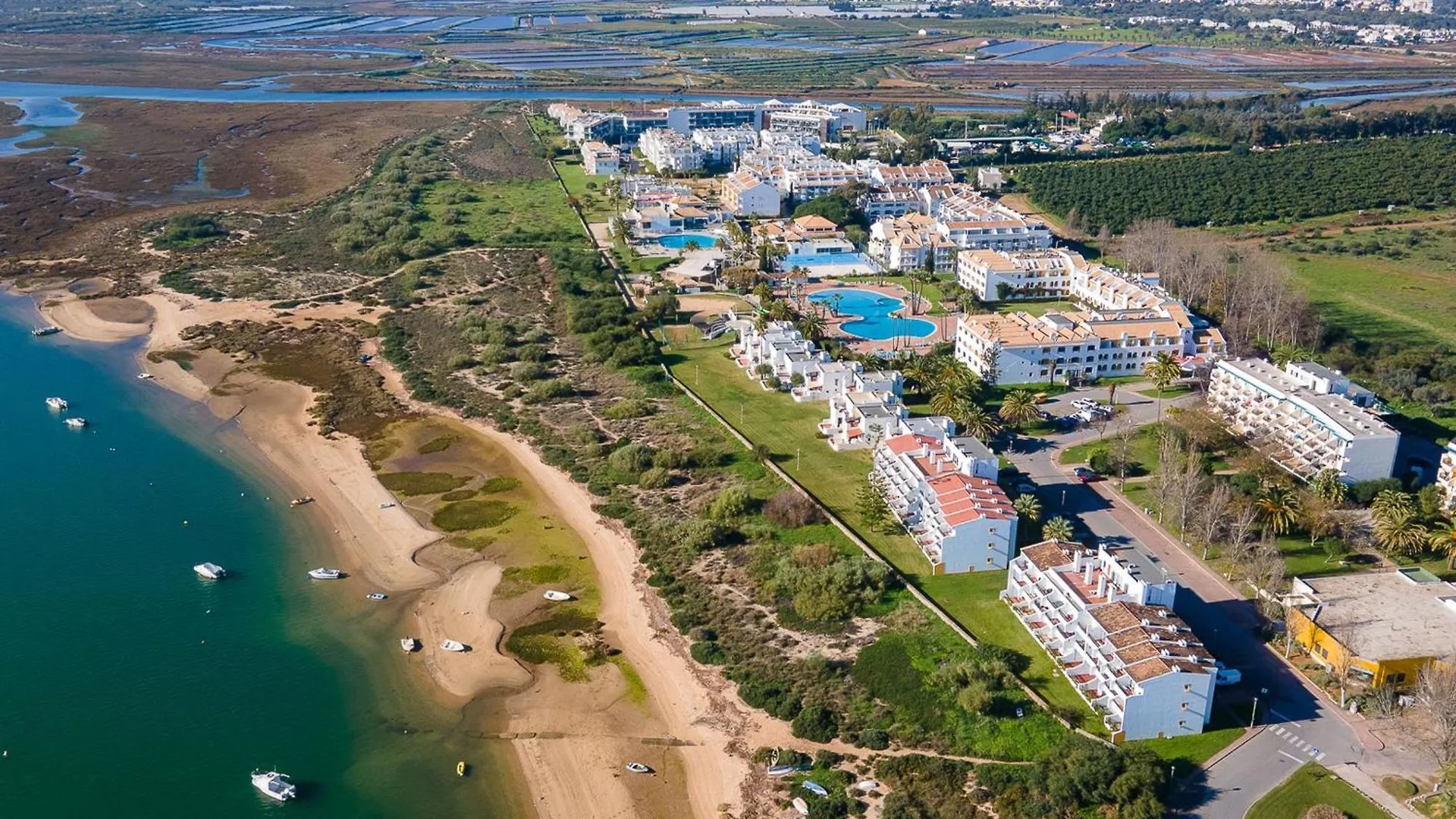 Golden 1 Bdr Flat W/ Balcony & Pool By Lovelystay Cabanas De Tavira Portugal
